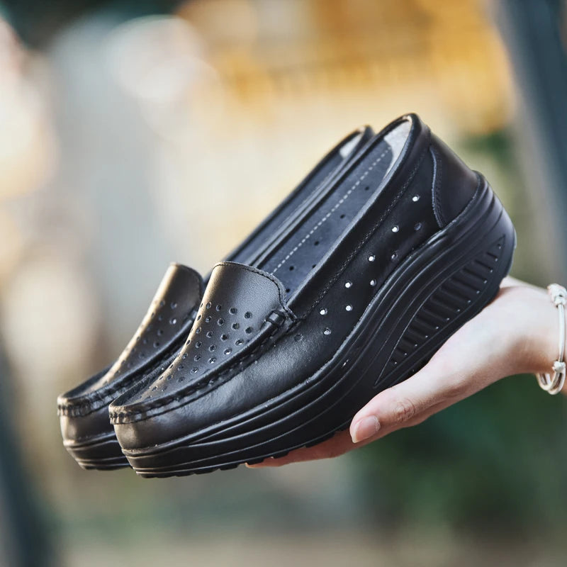 Women's shoes 2020 spring summer all-match mother single shoes leather rocking shoes platform platform nurse shoes work shoes