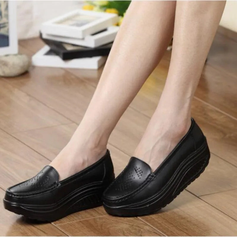 Women's shoes 2020 spring summer all-match mother single shoes leather rocking shoes platform platform nurse shoes work shoes