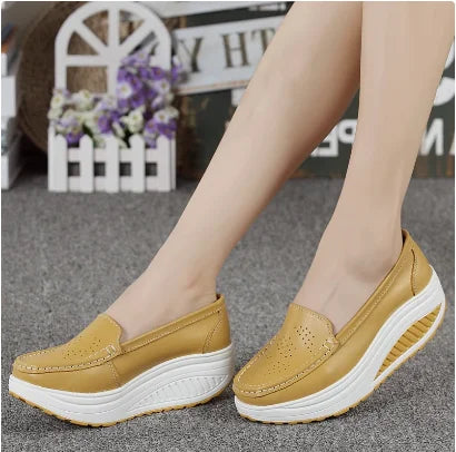 Women's shoes 2020 spring summer all-match mother single shoes leather rocking shoes platform platform nurse shoes work shoes