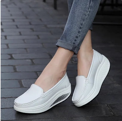 Women's shoes 2020 spring summer all-match mother single shoes leather rocking shoes platform platform nurse shoes work shoes