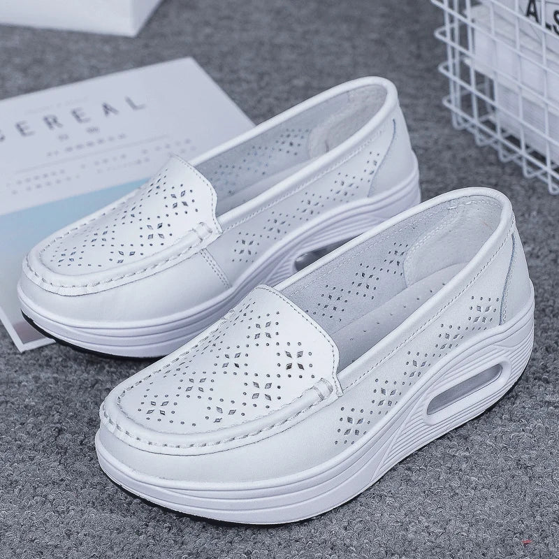 Women's shoes 2020 spring summer all-match mother single shoes leather rocking shoes platform platform nurse shoes work shoes