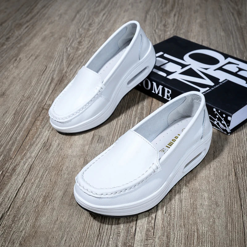 Women's shoes 2020 spring summer all-match mother single shoes leather rocking shoes platform platform nurse shoes work shoes